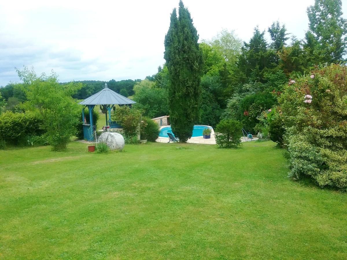 Villa Charmante A Bosset Avec Piscine Partagee Exterior foto